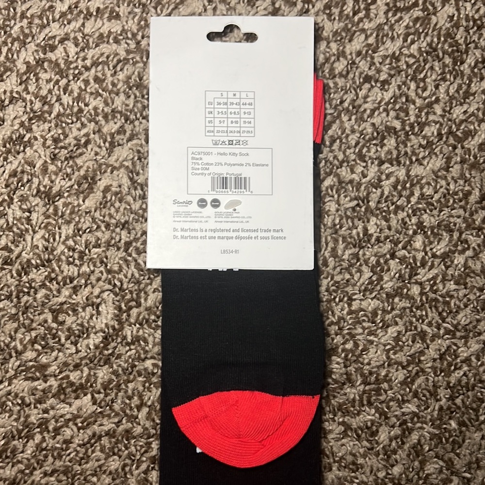 Dr. Martens X Hello Kitty Socks Size M NWT - Picture 3 of 3